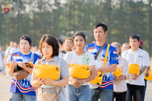 ภาพ No.318644:วันที่ 29 มีนาคม พ.ศ. 2569 พิธีเวียนประทักษิณ มอบผ้าไตร บรรพชาสามเณร  ณ ศูนย์อบรมเยาวชนกาญบุรี