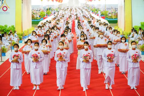 ภาพ No.92226:พิธีทอดกฐินธรรมชัยเพื่อสร้างอาคาร 115 ปี คุณยายอาจารย์มหารัตนอุบาสิกาจันทร์ ขนนกยูง อาทิตย์ต้นเดือนที่ 5 พฤศจิกายน พ.ศ. 2566 ณ วัดพระธรรมกาย จ.ปทุมธานี