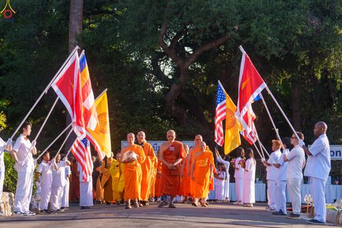 ภาพ No.332684:วันอาทิตย์ที่ 31 พฤษภาคม พ.ศ. 2569 วันวิสาขบูชา ณ วัดพระธรรมกายแคลิฟอร์เนีย  ประเทศสหรัฐอเมริกา