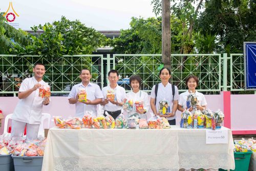 ภาพ No.342525:วันที่ 5 สิงหาคม พ.ศ. 2569  กิจกรรมตักบาตรโครงการรักความดี เพื่อเผยแผ่งานพระพุทธศาสนา  ศูนย์คมนาคม วัดพระธรรมกาย ณ โรงเรียนสังข์อ่ำ อ.คลองหลวง จ.ปทุมธานี