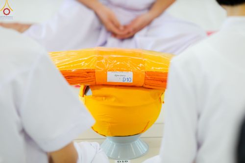 ภาพ No.82733:พิธีเวียนประทักษิณ, พิธีวันทาเจดีย์ ณ มหาธรรมกายเจดีย์  พิธีบรรพชาหมู่พระพี่เลี้ยงเข้าพรรษา, ธรรมทายาทอุดมศึกษา รุ่นที่ 50(ภาคฤดูฝน) และธรรมทายาทพุทธศาสตร์สากล รุ่นที่ 7 (ภาคฤดูฝน) วันเสาร์ที่ 17 มิถุนายน พ.ศ. 2566 ณ  โบสถ์พระไตรปิฎก วัดพระธรรมกาย จ.ปทุม