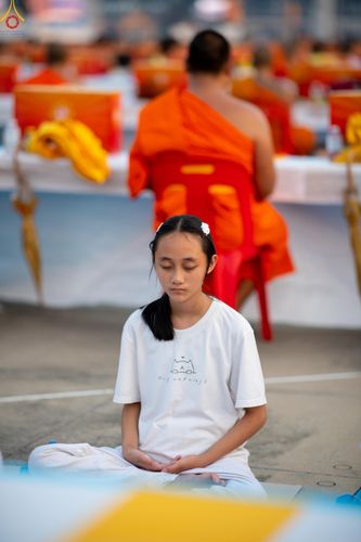 ภาพ No.324645:วันที่ 22 เมษายน พ.ศ.2569 (วันคุ้มครองโลก) บรรยากาศสาธุชน ในงานถวายมหาสังฆทาน 40,000 กว่าวัดทั่วประเทศ ณ ลานธรรม วัดพระธรรมกาย