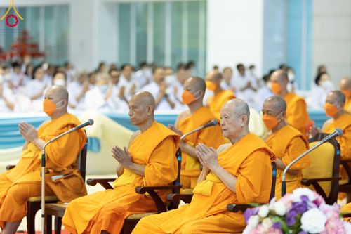 ภาพ No.92199:พิธีบูชาข้าวพระ ในวันทอดกฐินสามัคคี อาทิตย์ต้นเดือนที่ 5 พฤศจิกายน พ.ศ. 2566 ณ วัดพระธรรมกาย จ.ปทุมธานี