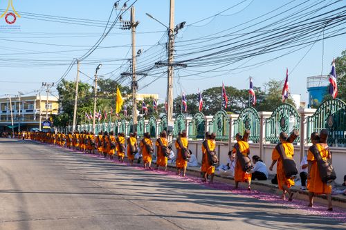 ภาพ No.105665:พิธีต้อนรับพระธรรมยาตรา ในโครงการธรรมยาตรากตัญญูบูชา มหาปูชนียาจารย์ พระมงคลเทพมุนี(สด จนฺทสโร) พระผู้ปราบมาร อนุสรณ์สถาน 7 แห่ง ปีที่ 12 วันที่ 3 มกราคม พ.ศ. 2567 ณ อนุสรณ์สถานโลตัสแลนด์ จ.สุพรรณบุรี