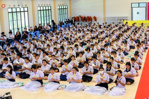 ภาพ No.283921:วันที่ 18 พฤศจิกายน พ.ศ. 2568 พิธีทอดกฐินสามัคคีทั่วไทย 30,000 วัด  โดยคณะศิษยานุศิษย์ บูชาธรรม 81 ปี  หลวงพ่อธัมมชโย  ณ วัดสวายสอ จ.บุรีรัมย์