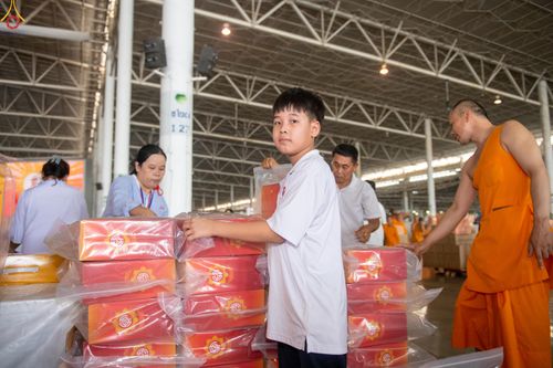 ภาพ No.322128:วันที่ 14 เมษายน พ.ศ.2569 การเตรียมกล่องไทยธรรม วันสุดท้าย เพื่องานถวายมหาสังฆทาน 40,000 กว่าวัดทั่วประเทศ วันคุ้มครองโลก 22 เมษายน พ.ศ.2569 วัดพระธรรมกาย