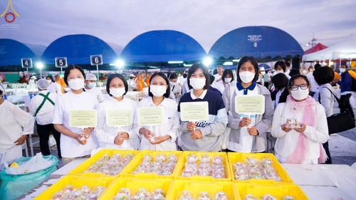 ภาพ No.74115:พิธีถวายภัตตาหารเป็นสังฆทาน แด่คณะพระธรรมยาตราฯ ในโครงการธรรมยาตรากตัญญูบูชา มหาปูชนียาจารย์ พระมงคลเทพมุนี(สด จนฺทสโร) พระผู้ปราบมาร อนุสรณ์สถาน 7 แห่ง ปีที่ 11 วันที่ 25 มกราคม พ.ศ. 2566