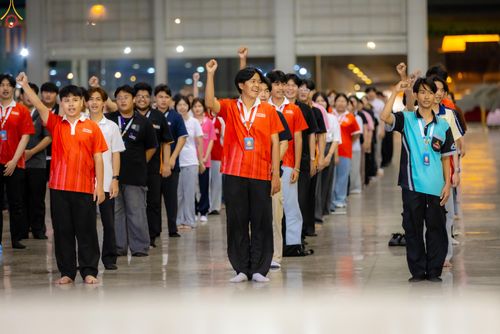 ภาพ No.325516:วันที่ 21-22 เมษายน พ.ศ.2569 การอบรมจิตอาสาเพื่อจัดเตรียมภัตตาหาร และจัดงานถวายมหาสังฆทานแด่ คณะสงฆ์ 40,000 กว่าวัดทั่วประเทศ ณ วัดพระธรรมกาย