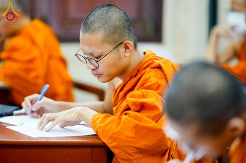 ภาพ No.285693:วันที่ 11-14 ธันวาคม พ.ศ.2568  โครงการอบรมบาลีก่อนสอบสนามหลวง สำนักเรียนวัดสามพระยา ชั้น ปธ.6-9 ประจำปี 2568-2569 ณ วัดสามพระยา กรุงเทพมหานคร