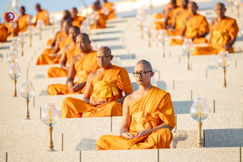 ภาพ No.312217:วันอังคารที่ 3 มีนาคม พ.ศ.2569 พิธีเวียนประทักษิณและจุดมาฆประทีป ณ ลานธรรมพระมหาธรรมกายเจดีย์ วัดพระธรรมกาย