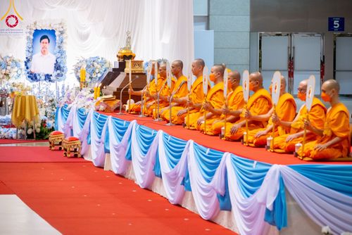 ภาพ No.90657:พิธีบำเพ็ญกุศลสวดพระอภิธรรม อุบาสกถาวร พรหมถาวร (อุบาสกผู้ปั้นพระ) วันอาทิตย์ที่ 15 ตุลาคม พ.ศ. 2566 ณ ห้องแก้วสารพัดนึก 1 สภาธรรมกายสากล วัดพระธรรมกาย จ.ปทุมธานี