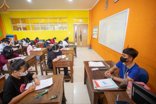 ภาพ No.65003:โครงการตอบปัญหาธรรมะทางก้าวหน้า IMEC (International Morals and Ethics Contest) ครั้งที่ 40 ในวันที่ 19  20 พฤศจิกายน พ.ศ. 2565 ณ สนามสอบโรงเรียน Sekolah Bodhi Dharma เขตบาตัม ประเทศอินโดนีเซีย