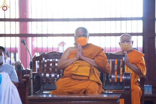 ภาพ No.74903:พิธีเจริญพระพุทธมนต์ ปฏิบัติธรรม มอบทุนการศึกษา ถวายสังฆทาน 106 วัด เพื่อถวายเป็นพุทธบูชา และขับเคลื่อนโครงการหมู่บ้านรักษาศีล 5 โดยคณะสงฆ์จังหวัดนครปฐม คณะศิษยานุศิษย์วัดพระธรรมกาย โครงการธรรมยาตราฯ ปีที่ 11 ณ วัดบางปลา อ.บางเลน จ.นครปฐม วันที่ 28 มกราค