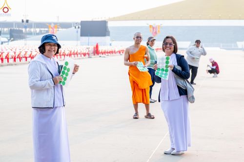 ภาพ No.323101:วันที่ 19 เมษายน พ.ศ.2569 การเรียงกล่องไทยธรรม , เตรียมงานจราจร เพื่องานถวายมหาสังฆทาน 40,000 กว่าวัดทั่วประเทศ วันคุ้มครองโลก 22 เมษายน พ.ศ.2569 วัดพระธรรมกาย