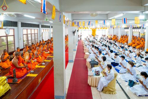 ภาพ No.71678:พระธรรมยาตรา ปฏิบัติศาสนกิจ ทำนุบำรุงศาสนสถาน, สวดธรรมจักร ,ปฏิบัติธรรม ร่วมกับชุมชน,นักเรียนเด็กดีวีสตาร์ และร่วมพิธีทอดผ้าป่าบำรุงศาสนสถาน ในโครงการธรรมยาตรากตัญญูบูชา มหาปูชนียาจารย์ พระมงคลเทพมุนี(สด จนฺทสโร) พระผู้ปราบมาร อนุสรณ์สถาน 7 แห่ง ปีที่ 11