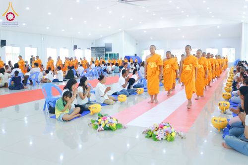 ภาพ No.319675:วันเสาร์ที่ 4 เมษายน พ.ศ.2569 พิธีขอขมา มอบผ้าไตร บรรพชาสามเณร ศูนย์อบรมเยาวชนนครปฐม