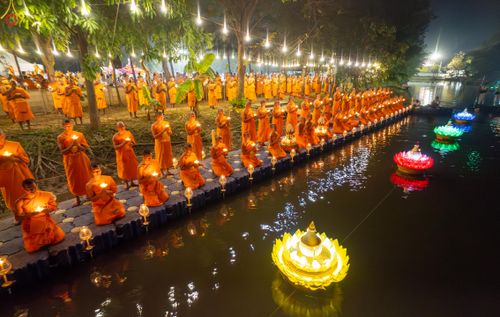 ภาพ No.292200:วันที่ 10 มกราคม พ.ศ. 2569 พิธีจุดประทีปถวายเป็นพุทธบูชา และบูชาธรรมมหาปูชนียาจารย์  ณ อนุสรณ์สถานคลองบางนางแท่น อ.สามพราน จ.นครปฐม ในโครงการธรรมยาตรา กตัญญูบูชา มหาปูชนียาจารย์ พระมงคลเทพมุนี(สด จนฺทสโร) พระผู้ปราบมาร อนุสรณ์สถาน 7 แห่ง ปีที่ 14