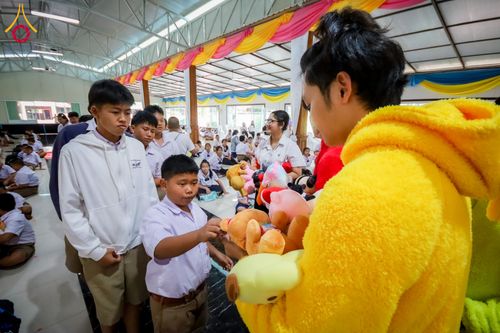 ภาพ No.285504:วันที่ 11 ธันวาคม พ.ศ. 2568  รวมพลังเด็กดี V-Star ผู้นำฟื้นฟูศีลธรรมโลก ประจำปี 2568 จังหวัดแพร่  ณ ธุดงคสถานแพร่ อำเภอวังชิ้น จังหวัดแพร่