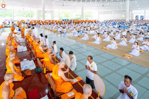 ภาพ No.337497:วันจันทร์ที่ 29 มิถุนายน พ.ศ.2569 (วันพระขึ้น 15 ค่ำ เดือน 8) พิธีบุพเปตพลี ครั้งที่ 184 ณ หอฉันคุณยายอาจารย์ฯ  พิธีสวดธัมมจักกัปปวัตนสูตร ครบ 8,495,000,000 จบ ณ มหาวิหารคด วัดพระธรรมกาย