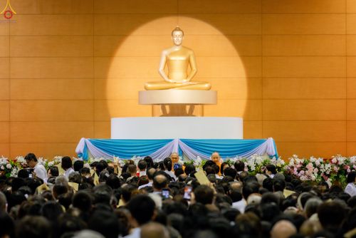 ภาพ No.311699:วันอาทิตย์ต้นเดือนที่ 1 มีนาคม พ.ศ.2569 สัมมนาพิเศษ พิธีมอบรูปหล่อโลหะหลวงปู่วัดปากน้ำ พระมงคลเทพมุนี พิธีมุทิตาสักการะในโอกาสพระครูปลัดรัตนวีรวัฒน์(รังสฤษดิ์ อิทธิจินฺตโก) เจ้าอาวาสวัดพระธรรมกาย  ดำรงตำแหน่งเป็น “ที่ปรึกษาเจ้าคณะจังหวัดปทุมธานี”  ณ ห้อง