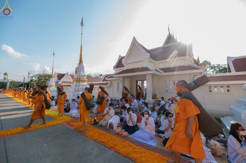 ภาพ No.72296:พิธีต้อนรับพระธรรมยาตรา ในโครงการธรรมยาตรากตัญญูบูชา มหาปูชนียาจารย์ พระมงคลเทพมุนี(สด จนฺทสโร) พระผู้ปราบมาร อนุสรณ์สถาน 7 แห่ง ปีที่ 11 วันที่ 18 มกราคม พ.ศ. 2566 ณ อนุสรณ์สถานลำดับที่ 4 สถานที่เกิดด้วยกายธรรม วัดโบสถ์ (บน) บางคูเวียง อ.บางกรวย จ.นนทบุ