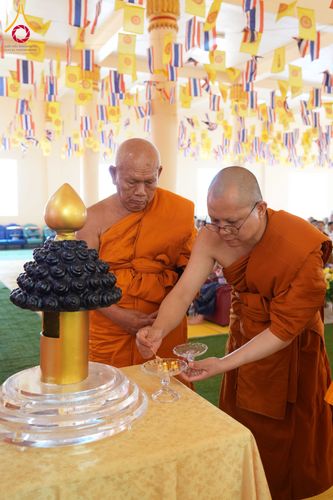 ภาพ No.323313:วันอาทิตย์ที่ 19 เมษายน พ.ศ. 2569 พิธีเจริญพระพุทธมนต์สมโภช “พระพุทธเมตตา” อัญเชิญพระบรมสารีริกธาตุ เพื่อบรรจุและประดิษฐาน ณ เกศมาลา “พระพุทธเมตตา” พระประธานในศาลาการเปรียญวัดหนองเต่า ณ วัดหนองเต่า ต.บึงพะไล อ.แก้งสนามนาง จ.นครราชสีมา