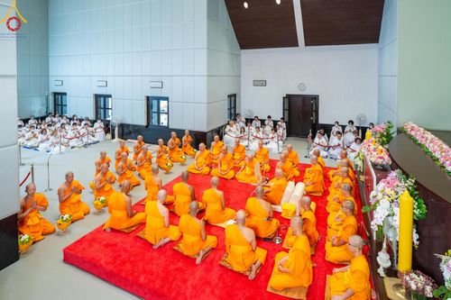ภาพ No.137813:พิธีอุปสมบทสามเณรอุทิศชีวิต 11 รูป วันวิสาขบูชา พุธที่ 22 พฤษภาคม พ.ศ.2567 ณ อุโบสถ วัดพระธรรมกาย