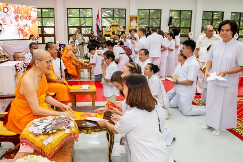ภาพ No.343010:วันอาทิตย์ที่ 9 สิงหาคม พ.ศ.2569 พิธีมอบพัด ตั้งฐานานุกรม พระราชภาวนาวชิรวิเทศ วิ. ณ ห้องอาคารปลูกศรัทธา 2 วัดพระธรรมกาย
