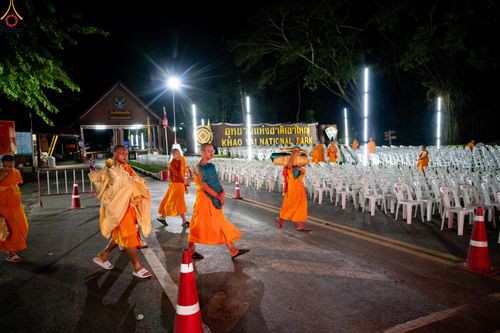 ภาพ No.283370:วันที่ 12 -13 ธันวาคม พ.ศ.2568 เบื้องหลังความสำเร็จ ของการจัดงานตักบาตร พระ 1,000 รูป เขาใหญ่