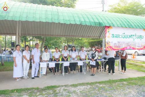 ภาพ No.337079:วันเสาร์ที่ 27 มิถุนายน พ.ศ. 2569 พิธีตักบาตรแด่คณะสงฆ์ 323 วัด 4 จังหวัดชายแดนภาคใต้ พิธีถวายสังฆทานแด่คณะสงฆ์ 323 วัด ปีที่ 22 ครั้งที่ 186 พิธีมอบกองทุนหนุนแรงใจช่วยครูใต้ ปีที่ 19 ครั้งที่ 149 และพิธีทำบุญอุทิศส่วนกุศลให้ผู้วายชนม์ ณ ศูนย์ปฏิบัติธรรม