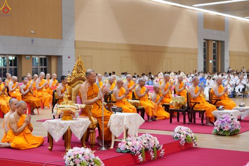 ภาพ No.343307:วันที่ 16 สิงหาคม พ.ศ.2569 พิธีมุทิตาสักการะพระราชาคณะ ณ ห้องแก้วสารพัดนึก 2 วัดพระธรรมกาย