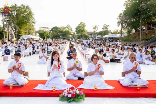 ภาพ No.310324:วันอาทิตย์ที่ 15 กุมภาพันธ์ พ.ศ. 2569 ตักบาตรพระ 1,000 รูป เมืองตรัง ปีที่ 2 ณ ลานพระบรมราชานุสาวรีย์ รัชกาลที่ 5 (หน้าศาลจังหวัดตรัง)อ.เมือง จ.ตรัง