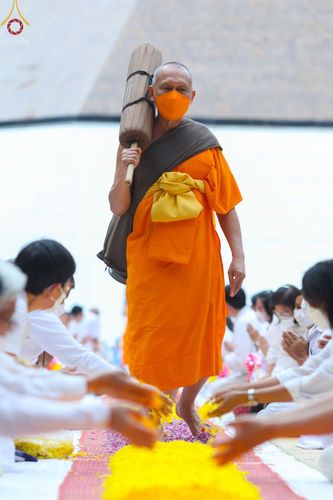 ภาพ No.68937:พิธีต้อนรับพระธรรมยาตรา ในโครงการธรรมยาตรากตัญญูบูชา มหาปูชนียาจารย์ พระมงคลเทพมุนี(สด จนฺทสโร) พระผู้ปราบมาร อนุสรณ์สถาน 7 แห่ง ปีที่ 11 วันที่ 3 มกราคม พ.ศ. 2566 ณ อนุสรณ์สถานมหาวิหารพระมงคลเทพมุนี จ.สุพรรณบุรี