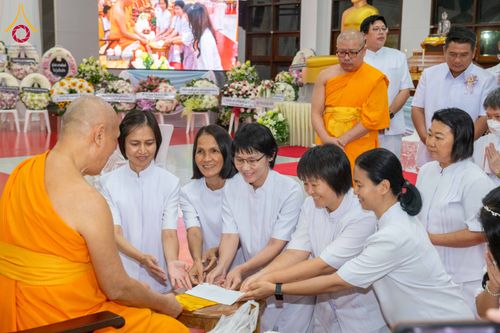 ภาพ No.314731:วันเสาร์ที่ 21 มีนาคม พ.ศ. 2569 พิธีบำเพ็ญกุศล คุณพ่อณรงค์ จินตมากุล  สิริอายุ 99 ปี 11 เดือน โยมบิดา พระครูปลัดรัตนวีรวัฒน์ (รังสฤษดิ์ อิทฺธิจินตโก) ที่ปรึกษาเจ้าคณะจังหวัดปทุมธานี เจ้าอาวาสวัดพระธรรมกาย  ณ ห้องปลูกศรัทธา 2 วัดพระธรรมกาย ปทุมธานี