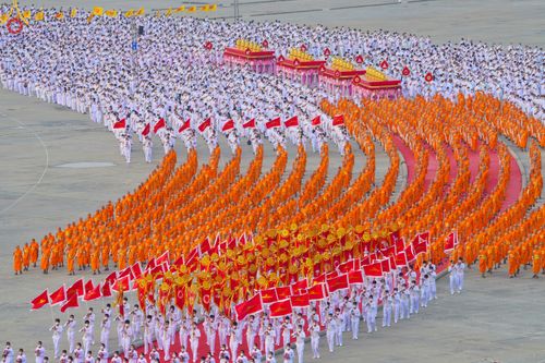 ภาพ No.79114:พิธีอัญเชิญองค์พระบรมพุทธเจ้า 24 องค์ เวียนประทักษิณรอบพระมหาธรรมกายเจดีย์ ณ วัดพระธรรมกาย  วันที่ 2 เมษายน พ.ศ. 2566