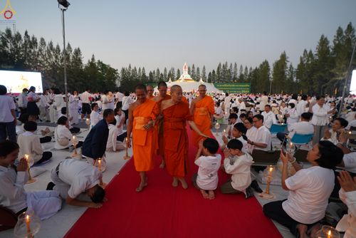 ภาพ No.292117:วันที่ 10 มกราคม พ.ศ. 2569 พิธีจุดประทีปถวายเป็นพุทธบูชา และบูชาธรรมมหาปูชนียาจารย์  ณ อนุสรณ์สถานคลองบางนางแท่น อ.สามพราน จ.นครปฐม ในโครงการธรรมยาตรา กตัญญูบูชา มหาปูชนียาจารย์ พระมงคลเทพมุนี(สด จนฺทสโร) พระผู้ปราบมาร อนุสรณ์สถาน 7 แห่ง ปีที่ 14