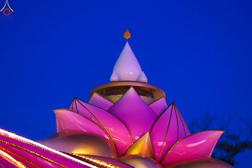 ภาพ No.73481:พิธีจุดประทีปถวายเป็นพุทธบูชา และบูชาธรรมมหาปูชนียาจารย์ ในโครงการธรรมยาตรากตัญญูบูชา มหาปูชนียาจารย์ พระมงคลเทพมุนี(สด จนฺทสโร) พระผู้ปราบมาร ปีที่ 11 ณ อนุสรณ์สถานลำดับที่ 4 สถานที่เกิดด้วยกายธรรม วัดโบสถ์ (บน) บางคูเวียง อ.บางกรวย จ.นนทบุรี วันที่ 21 