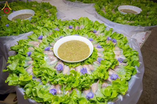 ภาพ No.303574:วันที่ 27 มกราคม พ.ศ. 2569 พิธีถวายภัตตาหารเป็นสังฆทาน แด่พระธรรมยาตรา ณ วัดพระธรรมกาย  จังหวัดปทุมธานี ในโครงการธรรมยาตรา กตัญญูบูชา มหาปูชนียาจารย์ พระมงคลเทพมุนี(สด จนฺทสโร) พระผู้ปราบมาร อนุสรณ์สถาน 7 แห่ง ปีที่ 14