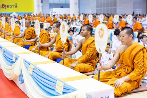 ภาพ No.236411:วันที่ 3 สิงหาคม พ.ศ. 2568 พิธีถวายมหาสังฆทานคณะสงฆ์ 2,000 กว่าวัดทั่วประเทศ ปีที่ 25 , พิธีถวายไทยธรรมคณะสงฆ์ 323 วัด 4 จังหวัดชายแดนภาคใต้ ณ วัดพระธรรมกาย