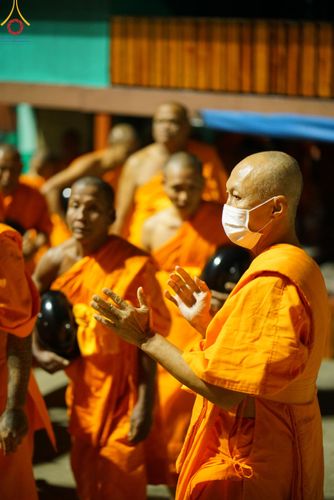 ภาพ No.185638:V.47 เบื้องหลังของเบื้องหน้า งานตักบาตรพระ 10,000 รูป ณ จ.กาญจนบุรี วันที่ 20-21 ธันวาคม พ.ศ. 2567