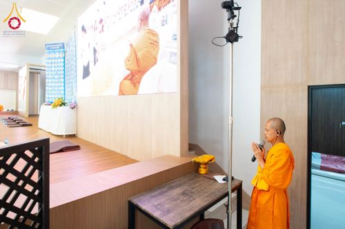 ภาพ No.212494:วันเสาร์ที่ 22 มีนาคม พ.ศ. 2568 พิธีถวายสังฆทานแด่คณะสงฆ์ 323 วัด ปีที่ 21 ครั้งที่ 175 พิธีมอบกองทุนหนุนแรงใจช่วยครูใต้ ปีที่ 18 ครั้งที่ 139 และพิธีทำบุญอุทิศส่วนกุศลให้ผู้วายชนม์ ณ ศูนย์ปฏิบัติธรรมภาคใต้ อำเภอบางกล่ำ จังหวัดสงขลา