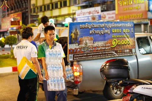 ภาพ No.126835:V.30 เต็มที่ เพื่อโคราช การเตรียมงาน ปฏิบัติงาน และเก็บงาน ของเจ้าหน้าที่หน่วยงานต่างๆ ทุกภาคส่วน เพื่อพิธีทำบุญเมืองนครราชสีมา ฉลอง 556 ปี ตักบาตรพระ 10,000 รูป ในวันเสาร์ที่ 2 มีนาคม พ.ศ.2567 ณ อนุสาวรีย์ท้าวสุรนารี จ.นครราชสีมา จัดโดย คณะสงฆ์จังหวัดนค