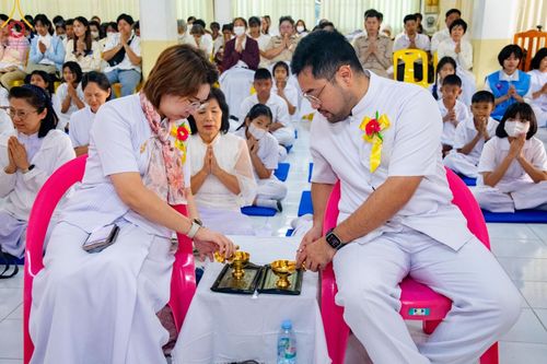 ภาพ No.195120:พิธีทอดผ้าป่าทำนุบำรุงศาสนสถาน ณ วัดไผ่โรงวัว ต.บางตาเถร อ.สองพี่น้อง จ.สุพรรณบุรี ในโครงการธรรมยาตรา กตัญญูบูชา มหาปูชนียาจารย์ พระมงคลเทพมุนี(สด จนฺทสโร) พระผู้ปราบมาร อนุสรณ์สถาน 7 แห่ง ปีที่ 13 วันที่ 13 มกราคม พ.ศ. 2568