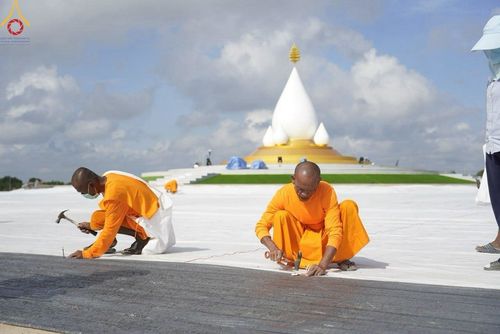 ภาพ No.211206:วันเสาร์ที่ 15 มีนาคม พ.ศ. 2568  การเตรียมงานของเจ้าหน้าที่ เพื่องานฉลองปทุมเจดีย์ ณ ศูนย์อบรมเยาวชนปัตตานี