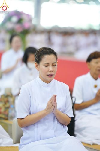 ภาพ No.159223:พิธีบูชาข้าวพระ ในวันอาทิตย์ต้นเดือน วันที่ 6 ตุลาคม พ.ศ. 2567 ณ สภาธรรมกายสากล วัดพระธรรมกาย