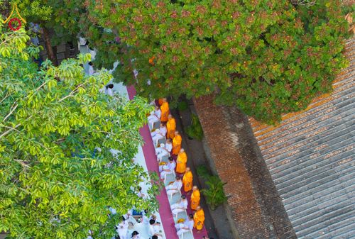 ภาพ No.135778:พิธีปลงผมธรรมทายาท โครงการบรรพชาและอุปสมบทหมู่ รุ่นบูชาธรรม 80 ปี หลวงพ่อธัมมชโย ณ หมู่บ้านบรรลุธรรม วัดพระธรรมกาย วันที่ 7 เมษายน พ.ศ. 2567