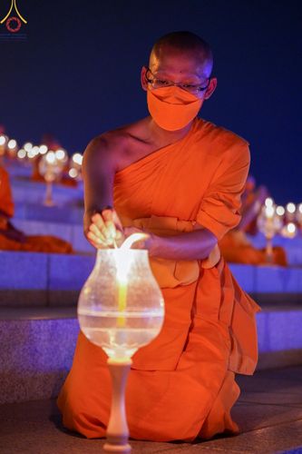 ภาพ No.77258:พิธีจุดมาฆประทีป ในวันมาฆบูชา อาทิตย์ต้นเดือนที่ 6 มีนาคม พ.ศ. 2566 ณ วัดพระธรรมกาย อ.คลองหลวง จ.ปทุมธานี