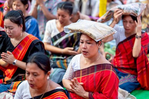 ภาพ No.257570:วันที่ 17 ตุลาคม พ.ศ. 2568 พิธีทอดกฐินสมทบวัดกัลยาณมิตรต่างประเทศ  บูชาธรรม 81 ปี หลวงพ่อธัมมชโย ณ ศูนย์ปฏิบัติธรรมไมตรีปูร์ เมืองคาร์การชารี ประเทศบังกลาเทศ 