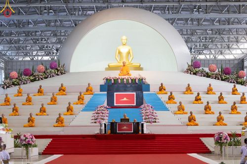 ภาพ No.151227:พิธีบูชาข้าวพระ ในวันอาทิตย์ต้นเดือน วันที่ 1 กันยายน พ.ศ. 2567 ณ สภาธรรมกายสากล วัดพระธรรมกาย