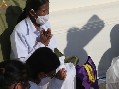 ภาพ No.195553:พิธีต้อนรับพระธรรมยาตรา ณ อนุสรณ์สถานลำดับที่ 4 สถานที่เกิดด้วยกายธรรม วัดโบสถ์(บน) ต.บางคูเวียง จ.นนทบุรี ในโครงการธรรมยาตรา กตัญญูบูชา มหาปูชนียาจารย์ พระมงคลเทพมุนี(สด จนฺทสโร) พระผู้ปราบมาร อนุสรณ์สถาน 7 แห่ง ปีที่ 13 วันที่ 15 มกราคม พ.ศ. 2568